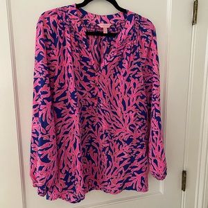 Lilly Pulitzer size L Elsa top like new!